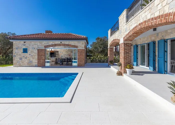 Batana Casa de Férias Sukošan