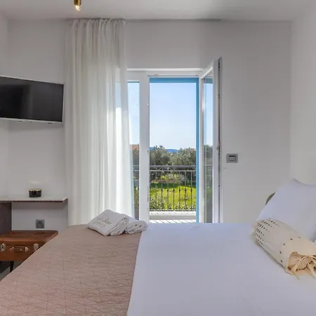 Batana Holiday home *